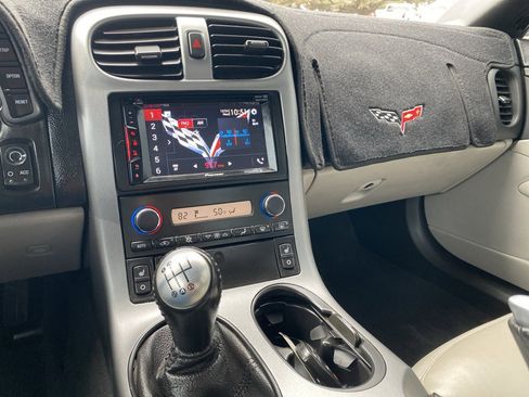 Used 2006 Chevrolet Corvette Coupe w/ Preferred Equipment Group image 9