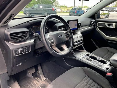 Used 2020 Ford Explorer XLT w/ Comfort Package AWD/4WD image 10