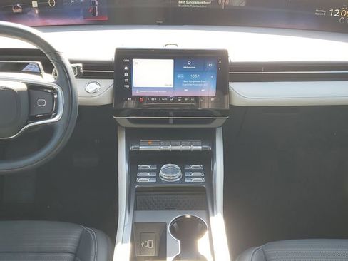 Certified 2024 Lincoln Nautilus Reserve w/ Equipment Group 202A image 27