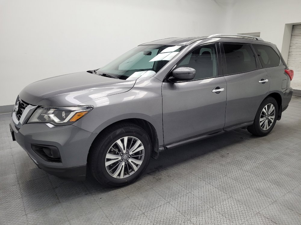 Used 2020 Nissan Pathfinder S FWD image 2