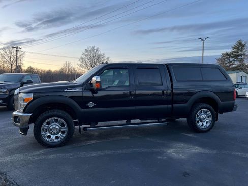 Used 2016 Ford F250 Lariat w/ Lariat Ultimate Package image 6