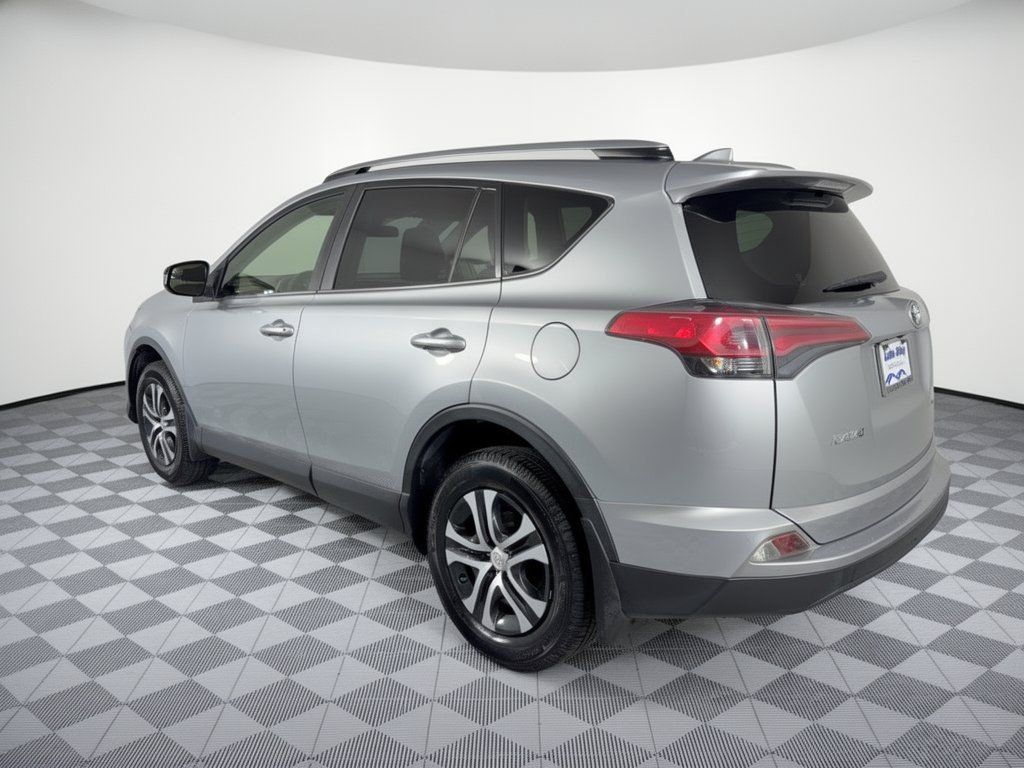 Used 2018 Toyota RAV4 LE w/ Carpet Mat Package AWD/4WD image 3