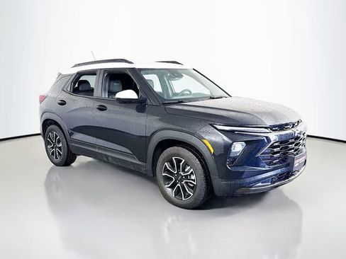 New 2025 Chevrolet TrailBlazer ACTIV w/ Convenience Package FWD image 2