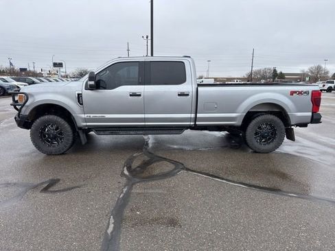 Used 2020 Ford F350 XLT w/ XLT Premium Package image 7