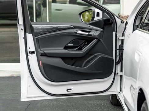 New 2025 Audi A6 e-tron Premium Plus image 11