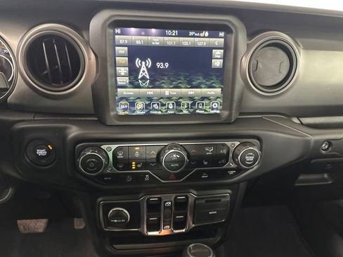 Used 2022 Jeep Gladiator Sport image 21