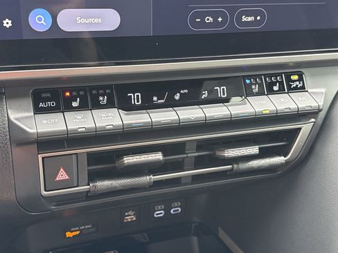 Used 2026 Toyota Camry XSE w/ Premium Plus Package image 17