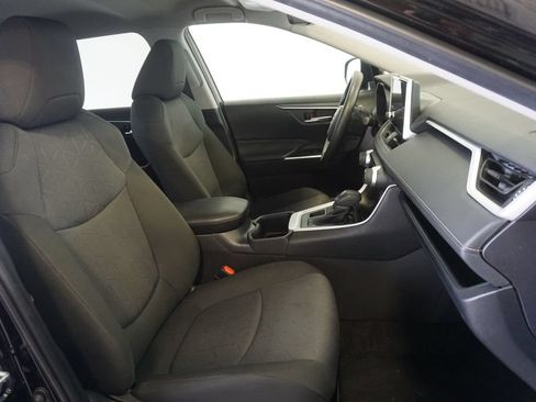 Used 2025 Toyota RAV4 XLE AWD/4WD image 20
