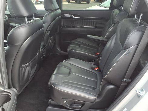 Used 2024 Hyundai Palisade Calligraphy image 17
