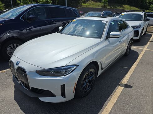 Used 2024 BMW i4 eDrive35 w/ Premium Package RWD image 4