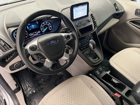 Used 2019 Ford Transit Connect XLT image 7