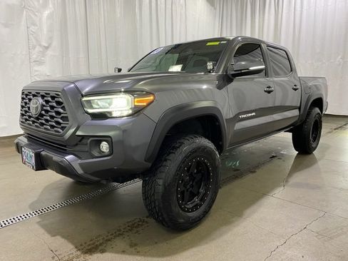 Used 2020 Toyota Tacoma TRD Off-Road image 24