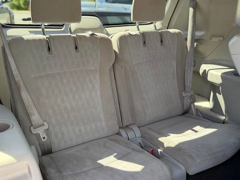Used 2012 Toyota Highlander FWD image 88
