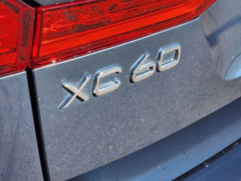 Used 2023 Volvo XC60 B5 Ultimate w/ Climate Package image 34