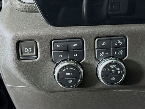 Used 2022 GMC Sierra 1500 SLT w/ SLT Premium Plus Package image 10