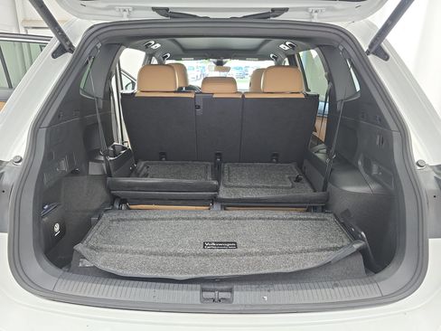 Certified 2024 Volkswagen Tiguan SE R-Line FWD image 13