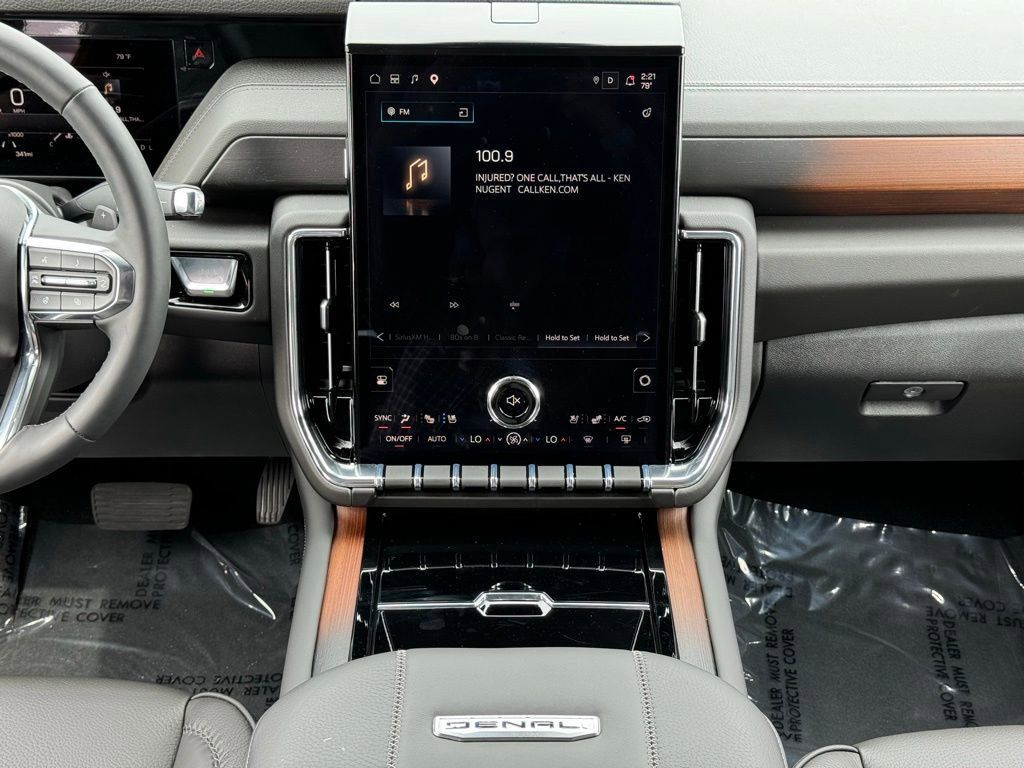 Used 2026 GMC Yukon Denali AWD/4WD image 31