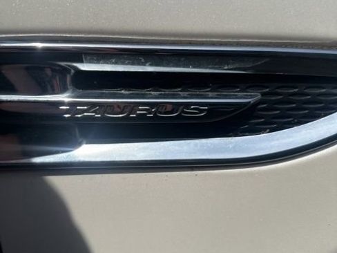 Used 2010 Ford Taurus SHO AWD/4WD image 14