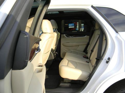 Used 2019 Cadillac XT5 Luxury image 12