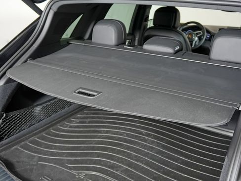 Certified 2023 Porsche Cayenne AWD/4WD image 46