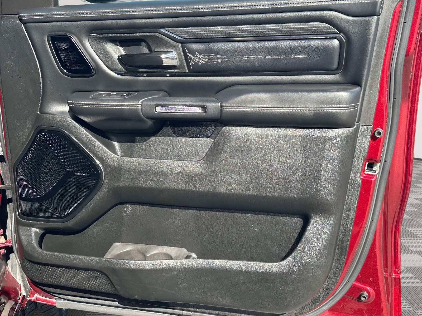 Used 2022 RAM 1500 Limited AWD/4WD image 24