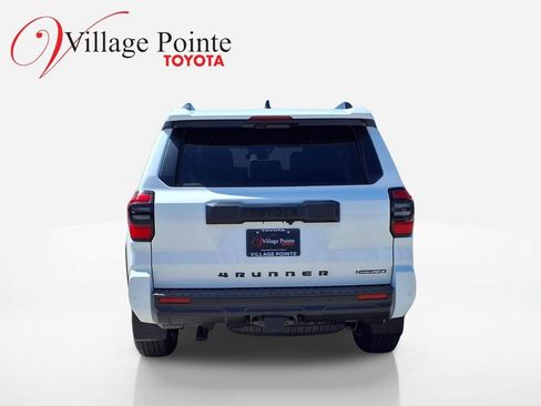 New 2026 Toyota 4Runner TRD Off-Road AWD/4WD image 4