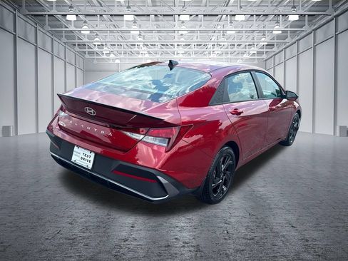 Certified 2026 Hyundai Elantra Sport FWD image 7