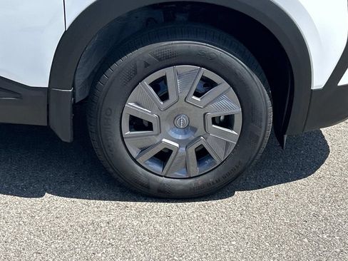New 2026 Nissan Kicks S FWD image 9