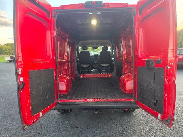 Used 2025 RAM ProMaster 2500 w/ Quick Order Package 22G SLT FWD image 10
