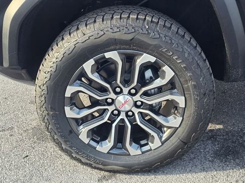 New 2026 GMC Canyon Denali AWD/4WD image 9