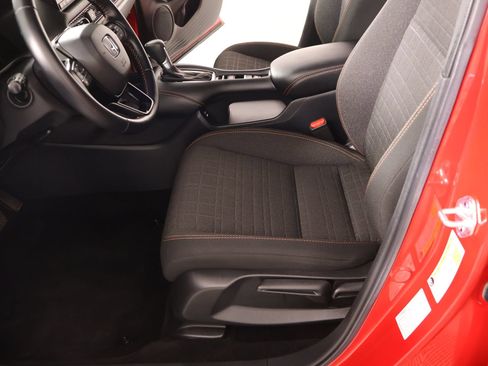 Used 2025 Honda HR-V Sport image 11