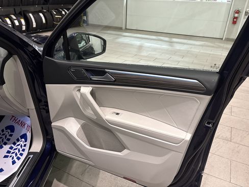 Used 2023 Volkswagen Tiguan SEL R-Line image 20