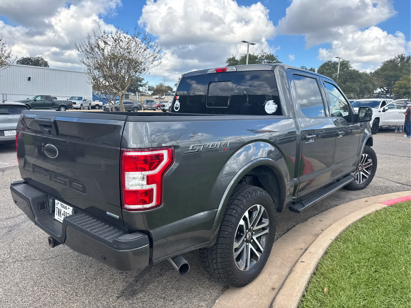Used 2019 Ford F150 XLT w/ Equipment Group 302A Luxury AWD/4WD image 5