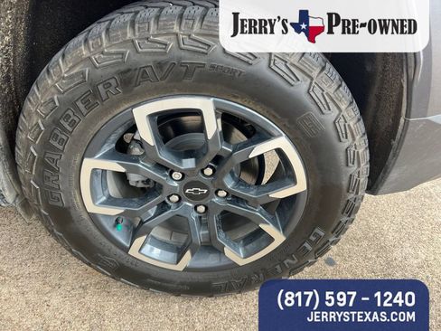 Used 2025 Chevrolet Equinox ACTIV w/ Safety and Technology Package FWD image 6