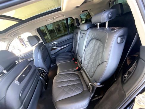 Used 2023 BMW X7 xDrive40i w/ Premium Package AWD/4WD image 28