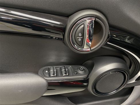 Used 2020 MINI Cooper S image 19