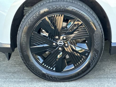Certified 2025 Nissan Murano SV AWD/4WD image 23