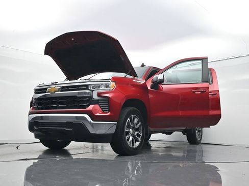 Used 2024 Chevrolet Silverado 1500 LT w/ Protection Package RWD image 31