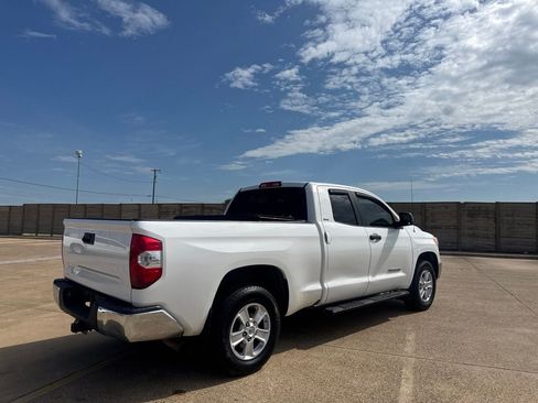 Used 2017 Toyota Tundra SR5 w/ SR5 Upgrade Package RWD image 20
