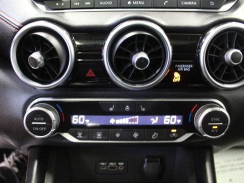 Used 2020 Nissan Sentra SR w/ Premium Package image 16