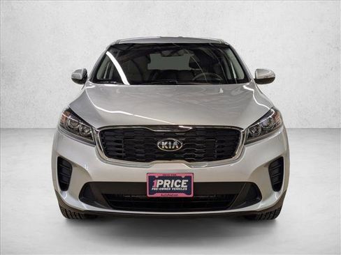 Used 2019 Kia Sorento L image 2