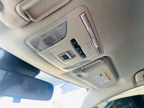 Used 2021 Toyota Corolla LE image 26