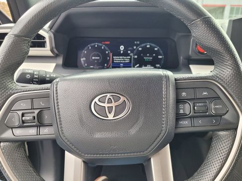 Used 2024 Toyota Tacoma TRD Off-Road image 21