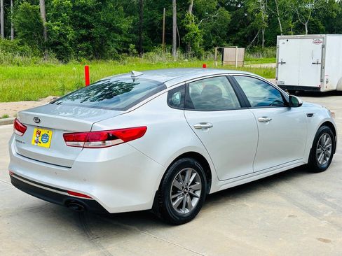 Used 2018 Kia Optima LX w/ Convenience Package FWD image 5