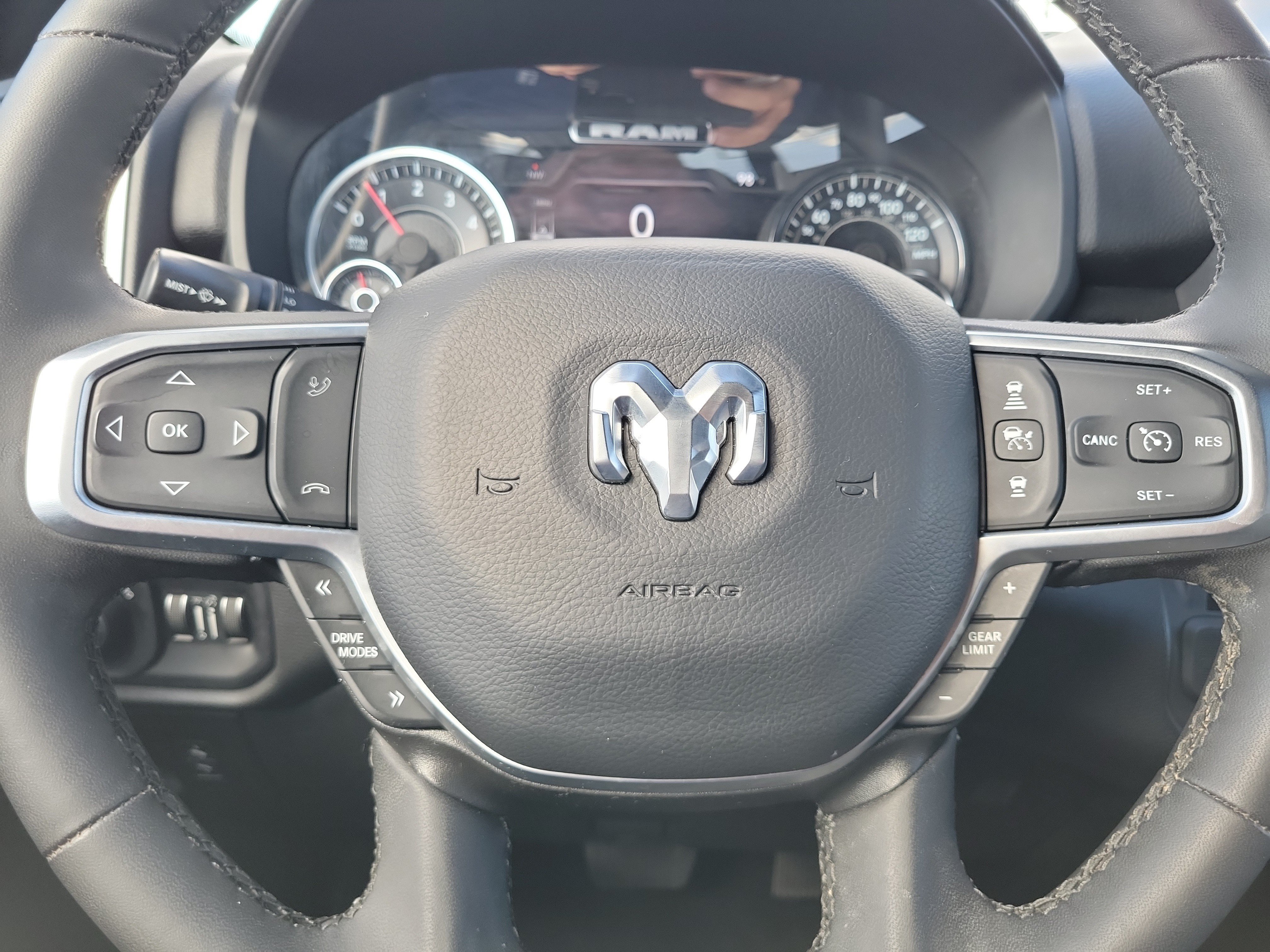 Used 2025 RAM 1500 Big Horn RWD image 28