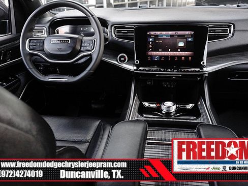 Used 2022 Jeep Wagoneer Series II RWD image 18