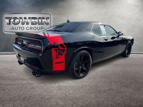 Used 2022 Dodge Challenger SRT Hellcat RWD image 5