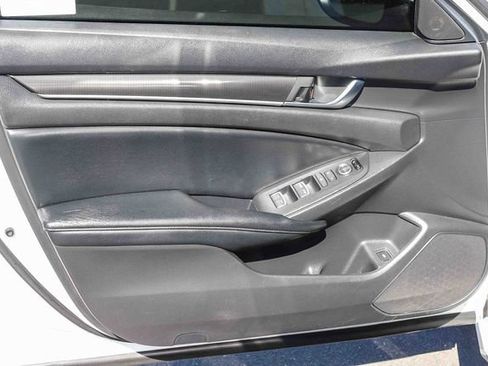 Used 2018 Honda Accord Sport image 25