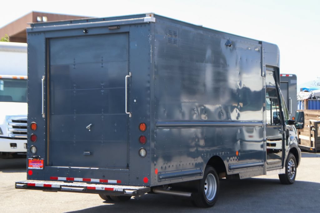 Used 2022 Ford Transit 350 DRW RWD image 10