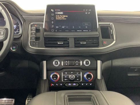 Used 2023 GMC Yukon SLT image 12